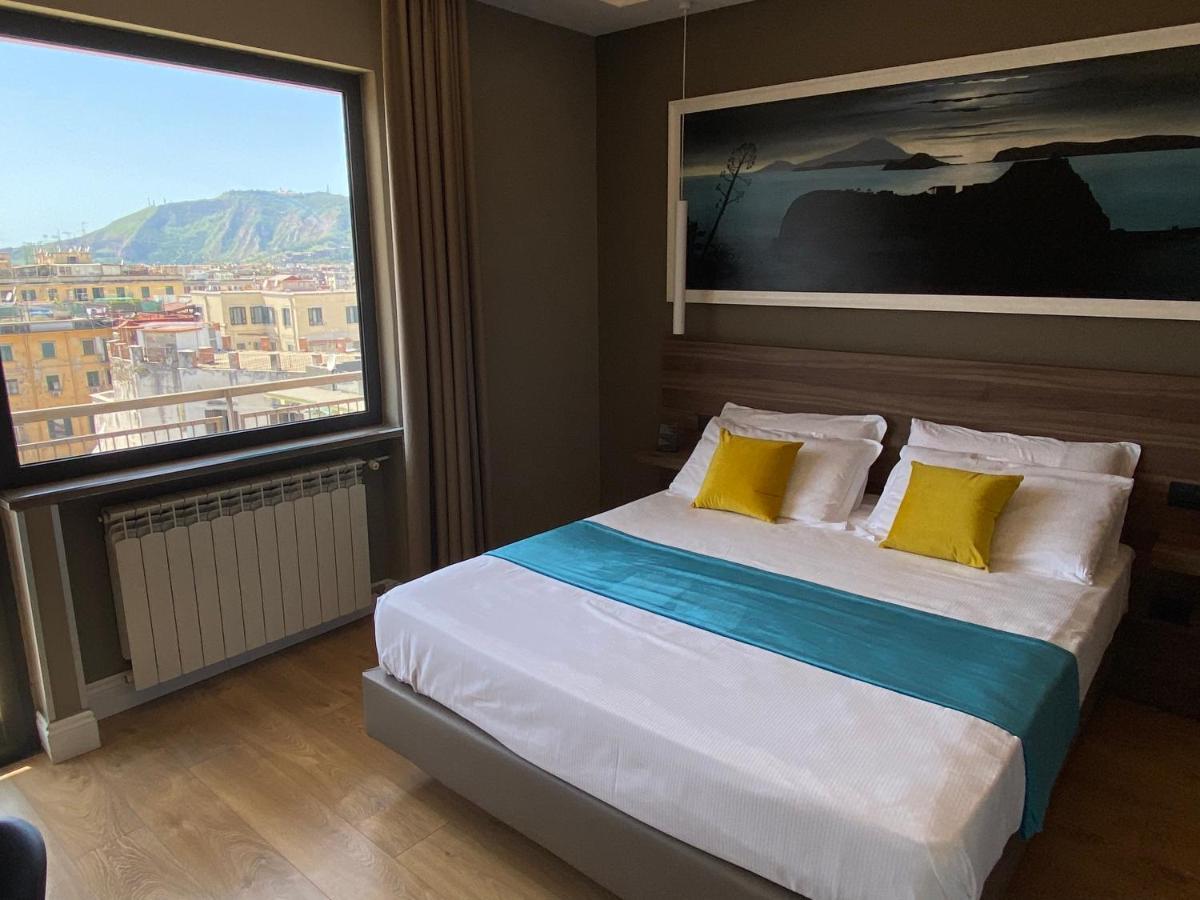 7th Floor Napels