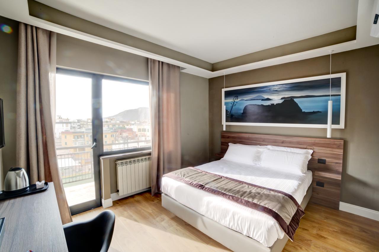 7th Floor Napels